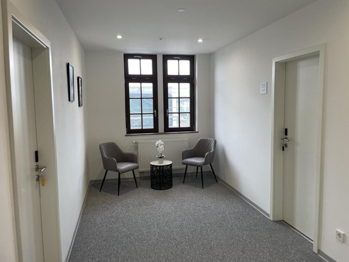 Hotel-Am-Bahnhof Stuttgart-Ditzingen Buitenkant foto